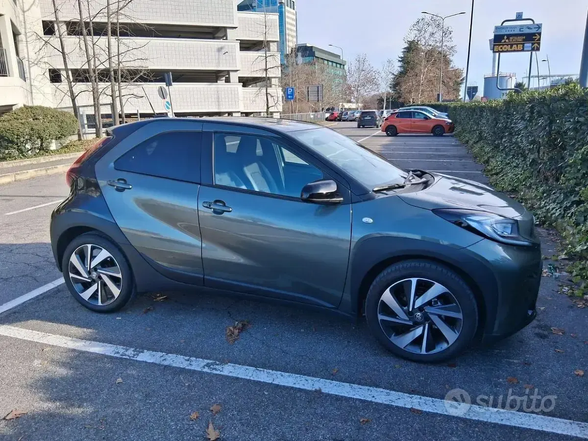 Usata Toyota Aygo X Lounge 72 CV (52 kW) 2024 SUV