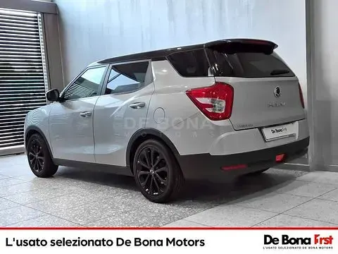 Usata SsangYong XLV 128 CV (94 kW) 2020 Nero SUV