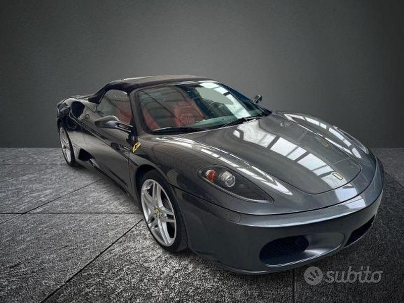 Usata Ferrari F430 489 CV (359 kW) 2005 Grigio Cabrio