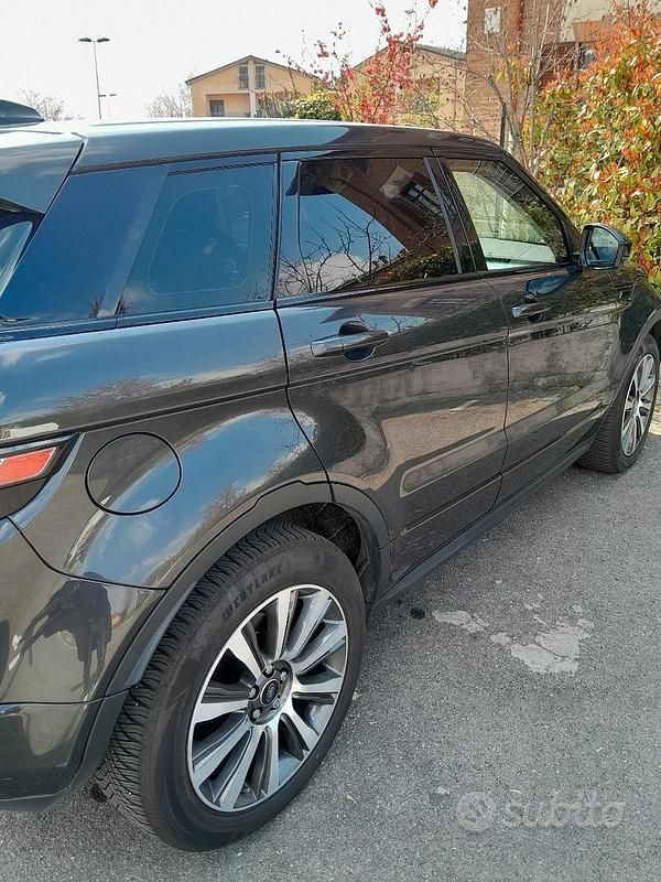 Usata Land Rover Range Rover evoque 2018 Nero SUV