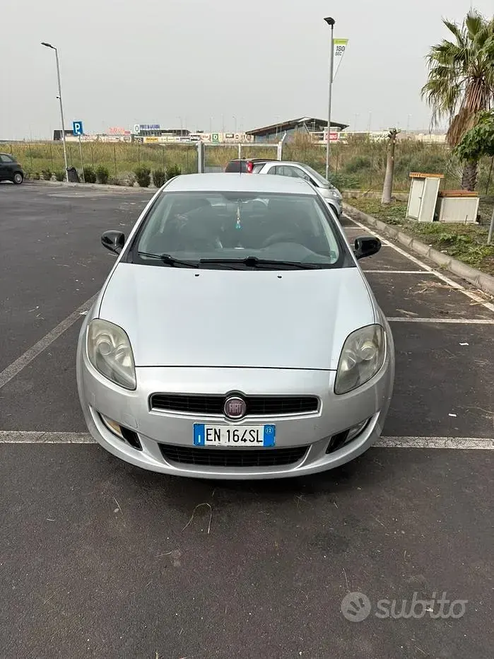 Usata Fiat Bravo 105 CV (77 kW) 2012 Grigio Utilitaria