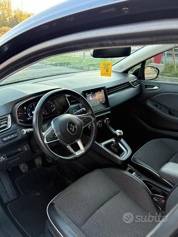 Usata Renault Clio V 100 CV (73 kW) 2021 Nero Berlina