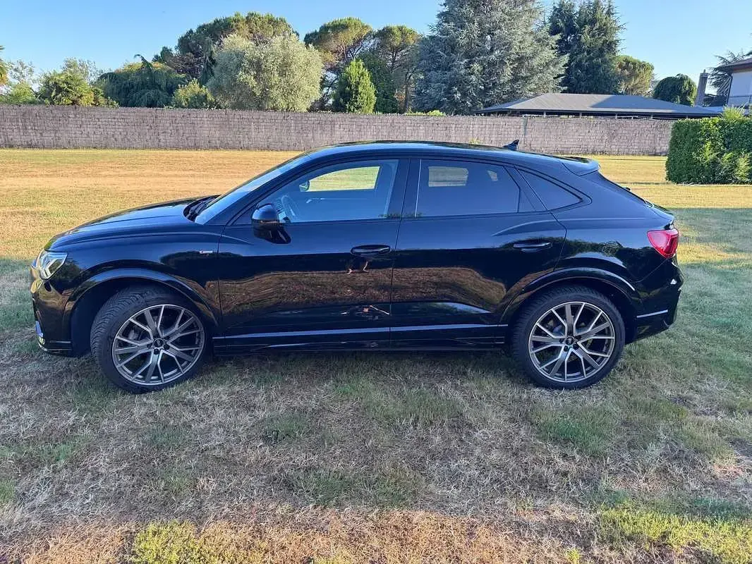 Usata Audi Q3 Sportback Business Plus 150 CV (110 kW) 2022 Nero SUV