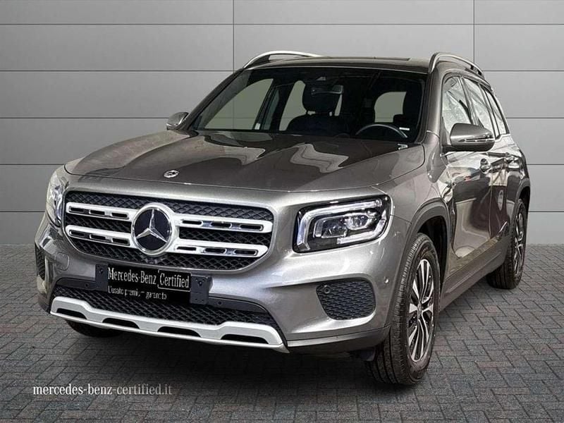 Usata Mercedes GLB200 Business 150 CV (110 kW) 2022 Grigio montagna SUV