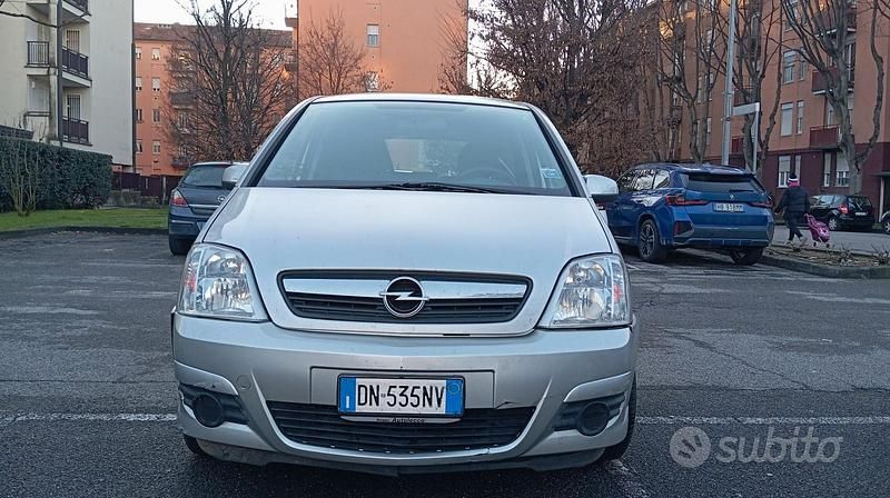 Usata Opel Meriva 2008 Grigio Monovolume
