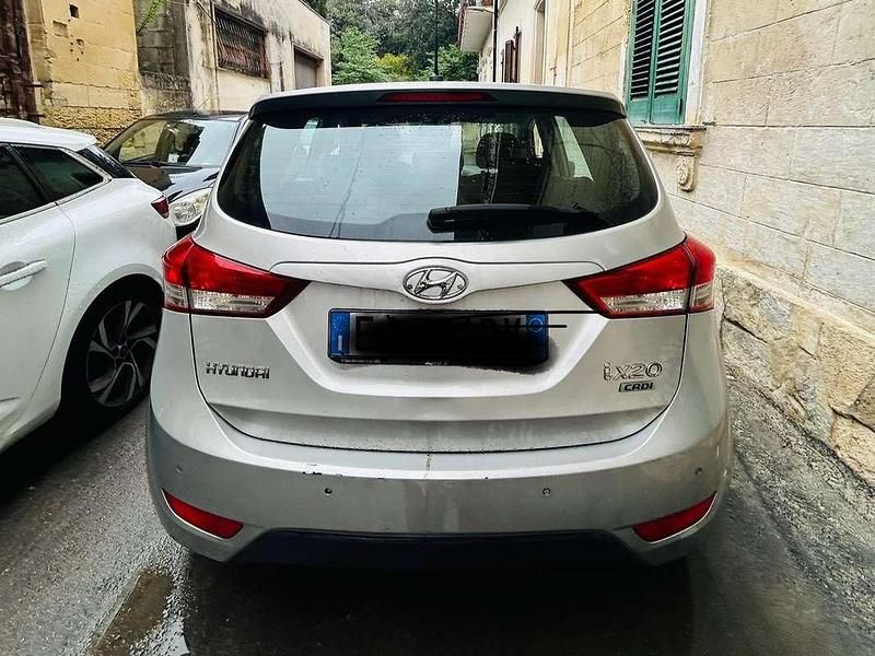 Occasion Hyundai ix20 Style 90 ch (66 kW) 2011 Argent Citadine