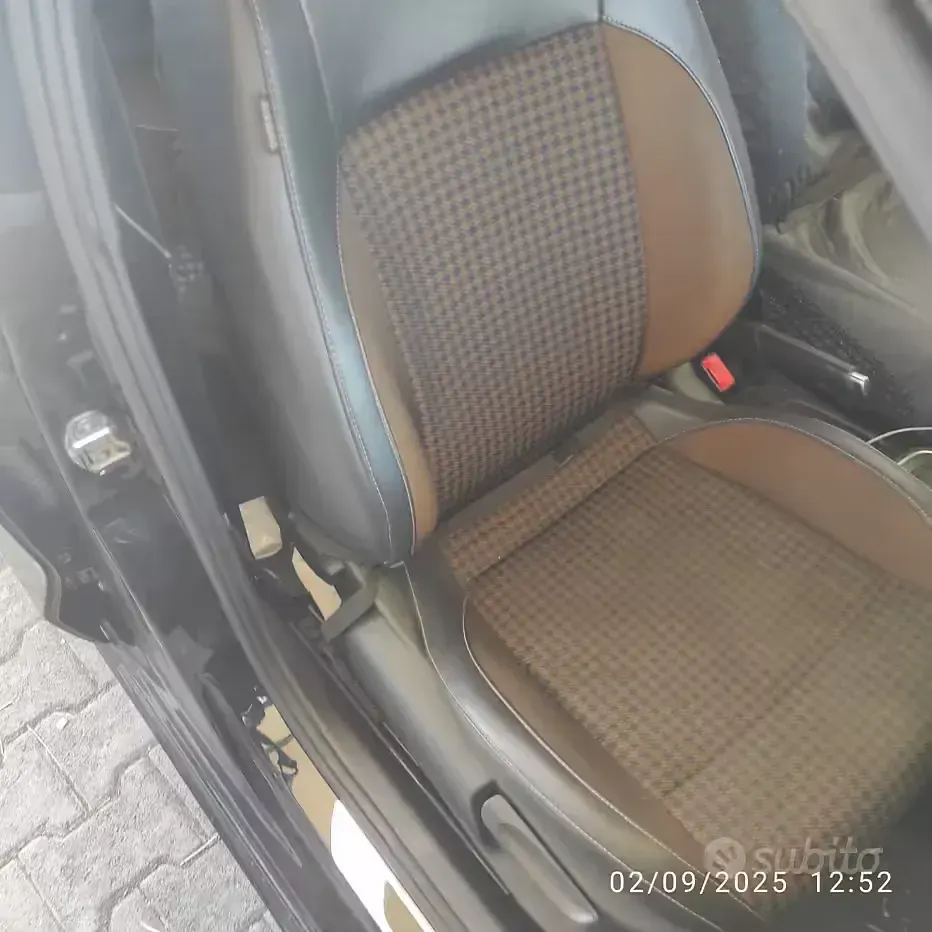 Usata VW Polo 90 CV (66 kW) 2016 Nero Utilitaria