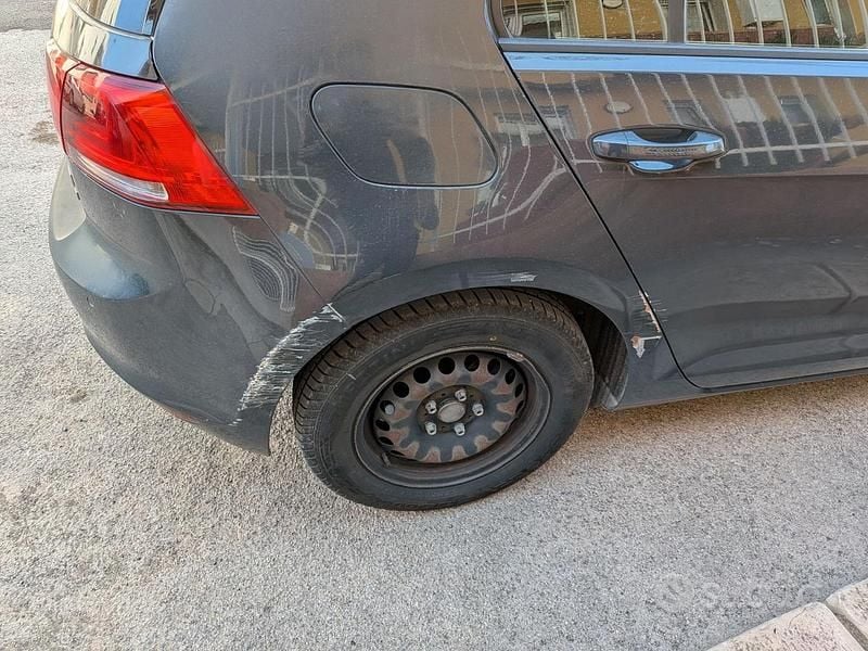 Usata VW Golf VII 90 CV (66 kW) 2014 Berlina