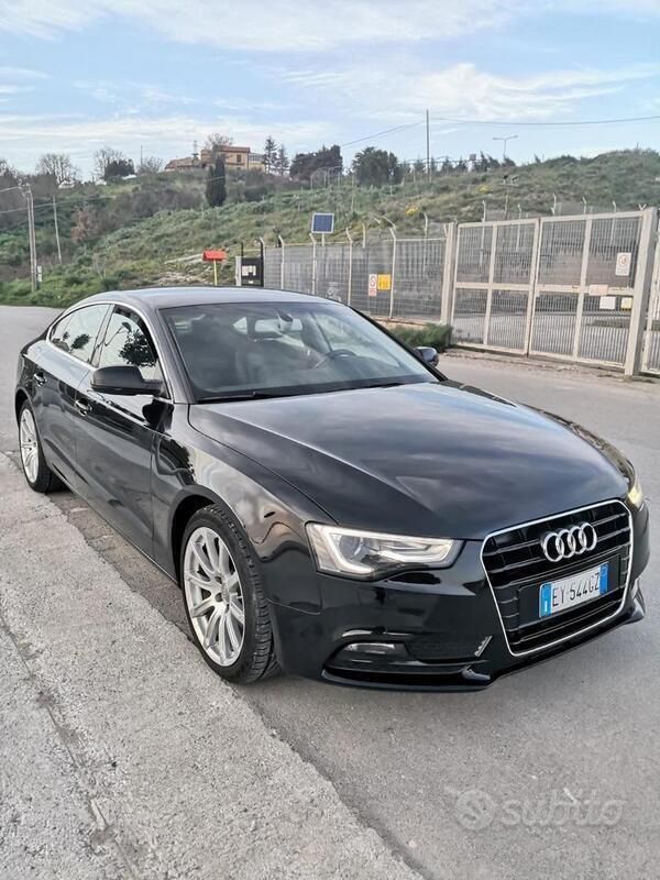 Nero Usata 2015 Audi A5 Coupé | 17.000 € (Buon prezzo) - Immagine 1/4