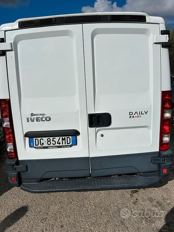Usata Iveco Daily 100 CV (73 kW) 2008 Bianco