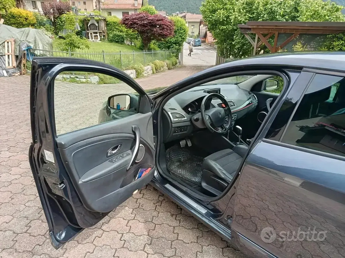 Usata Renault Mégane III 110 CV (80 kW) 2012 Grigio Berlina