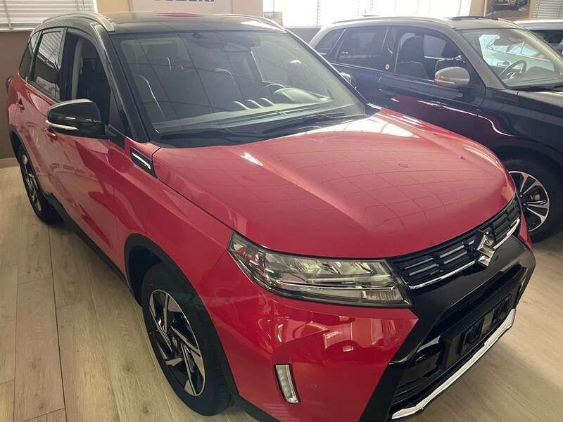 Usata Suzuki Vitara 129 CV (94 kW) 2024 Rosso tetto nero SUV