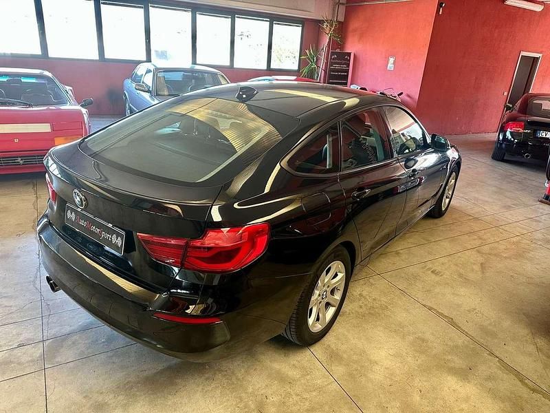 Usata BMW 320 Gran Turismo Luxury Line 184 CV (135 kW) 2018 Nero Berlina