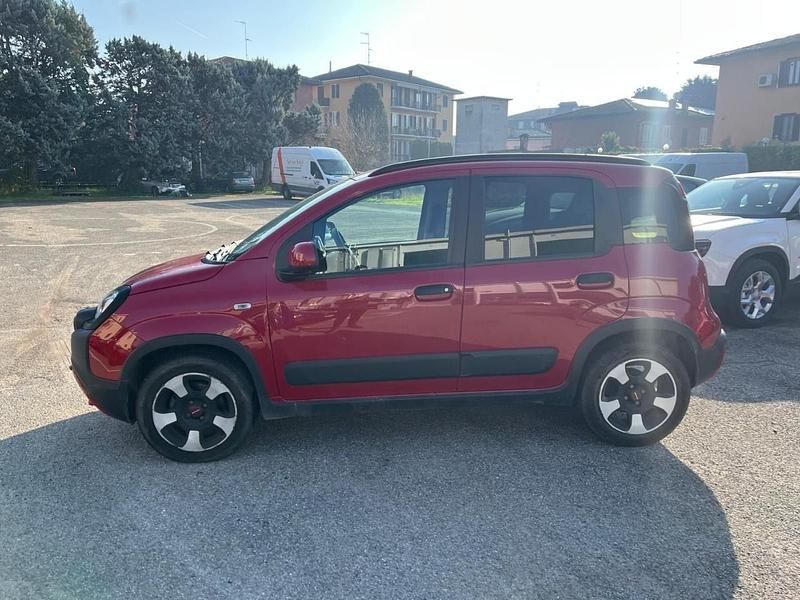 Usata Fiat Panda Cross Cross 69 CV (50 kW) 2024 Rosso Utilitaria