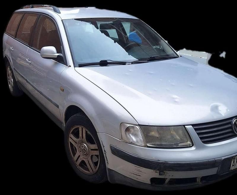 Usata VW Passat 110 CV (80 kW) 1998 Grigio Station wagon