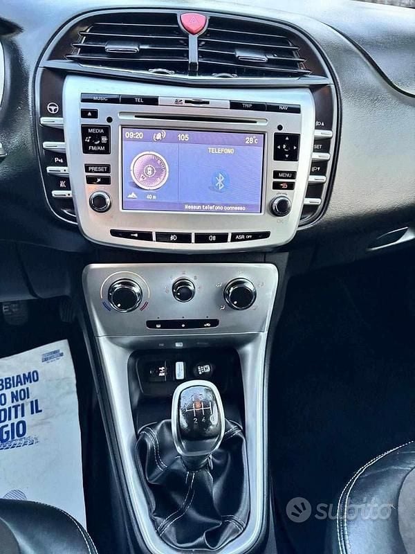 Usata Lancia Delta 165 CV (121 kW) 2011 Utilitaria