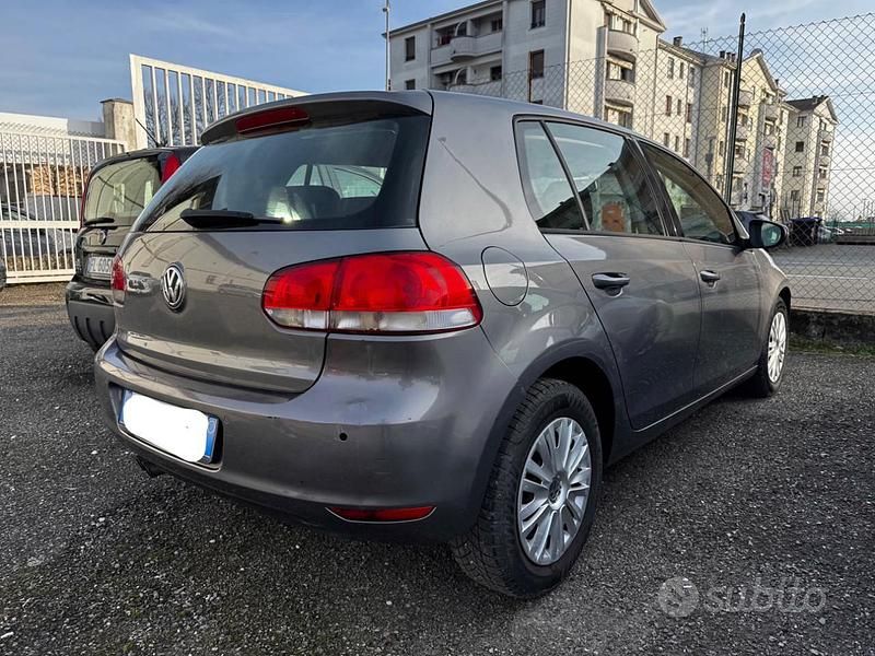 Usata VW Golf VI Highline 110 CV (80 kW) 2010 Grigio Utilitaria