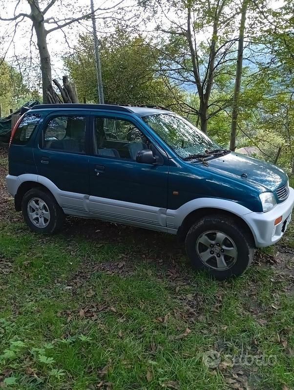 Usata Daihatsu Terios 86 CV (63 kW) 1998 Verde SUV