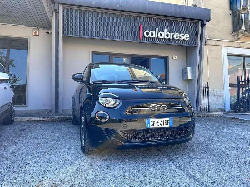Usata Fiat 500e Icon 42 kW (58 CV) 2023 Nero Utilitaria