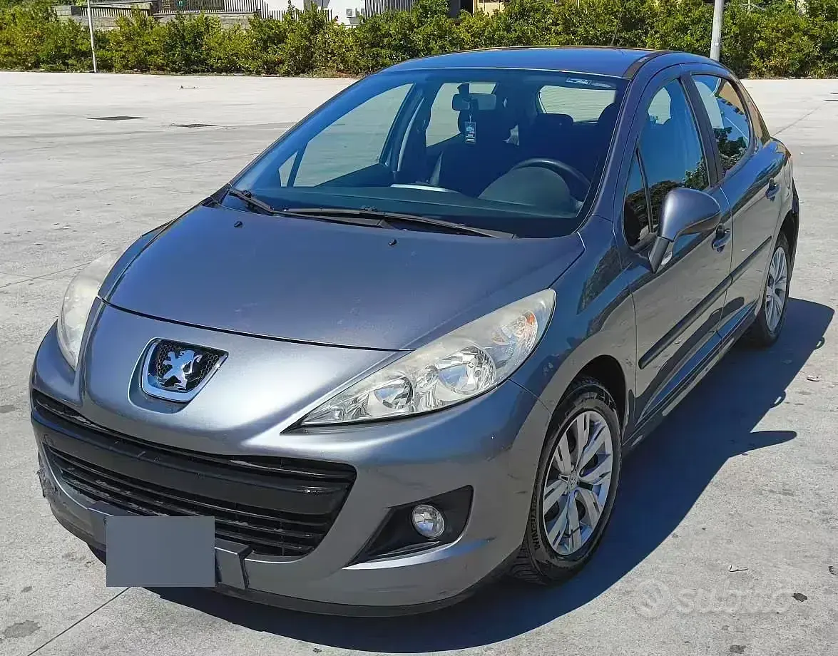Usata Peugeot 207 73 CV (53 kW) 2010 Grigio Berlina