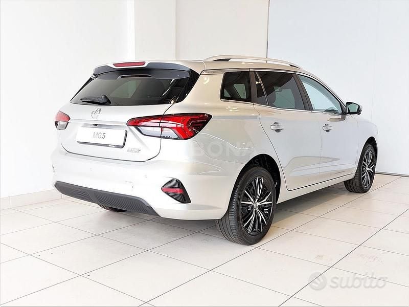 Usata MG MG5 EV Luxury 114 kW (156 CV) 2022 Grigio Station wagon