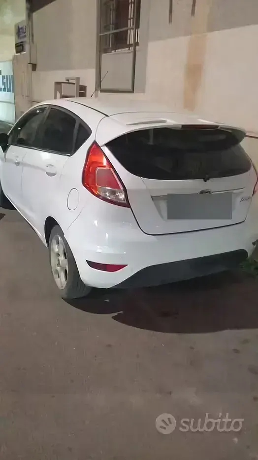 Usata Ford Fiesta 68 CV (50 kW) 2011 Berlina