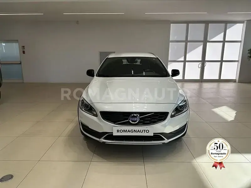 Usata Volvo V60 CC Plus 150 CV (110 kW) 2017 Bianco Station wagon