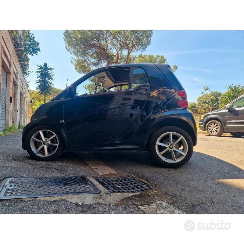 Usata Smart ForTwo Coupé 71 CV (52 kW) 2013 Utilitaria