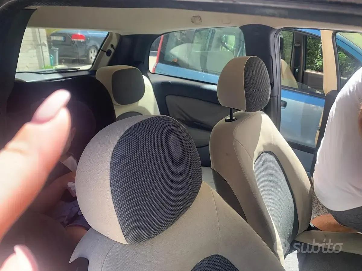 Usata Lancia Ypsilon 69 CV (50 kW) 2005 Bianco Utilitaria