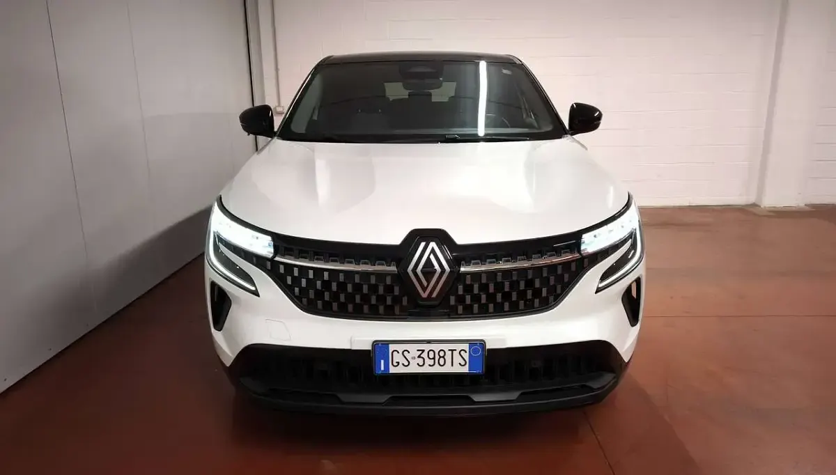 Usata Renault Austral Techno 131 CV (96 kW) 2023 Bianco perla SUV