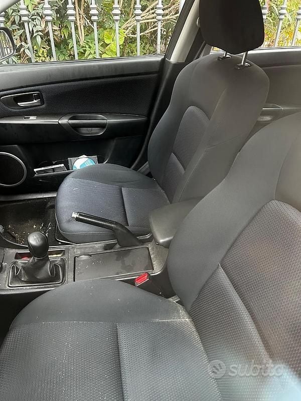 Usata Mazda 3 109 CV (80 kW) 2006 Grigio Berlina