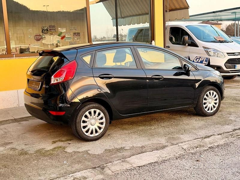 Usata Ford Fiesta Business Edition 97 CV (71 kW) 2017 Nero Berlina