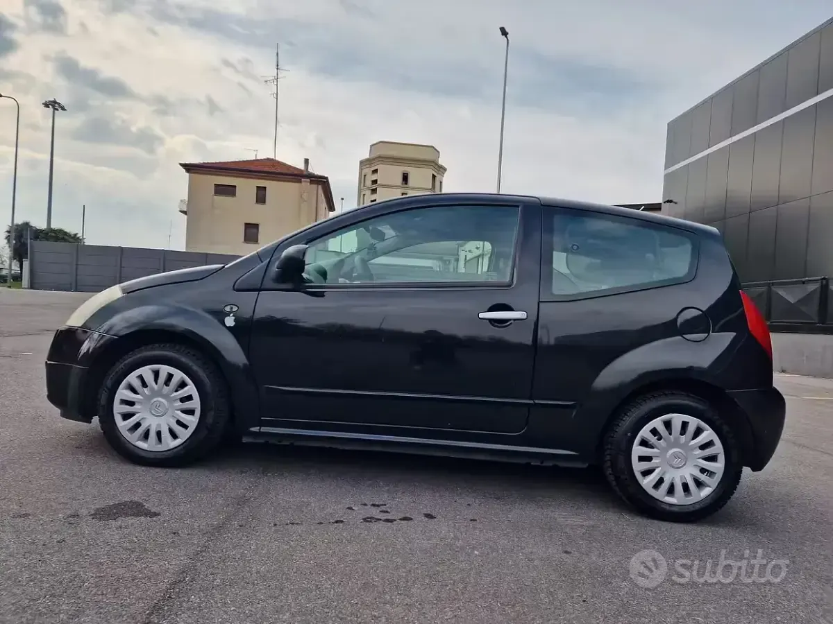 Usata Citroën C2 Exclusive 60 CV (44 kW) 2005 Nero Utilitaria