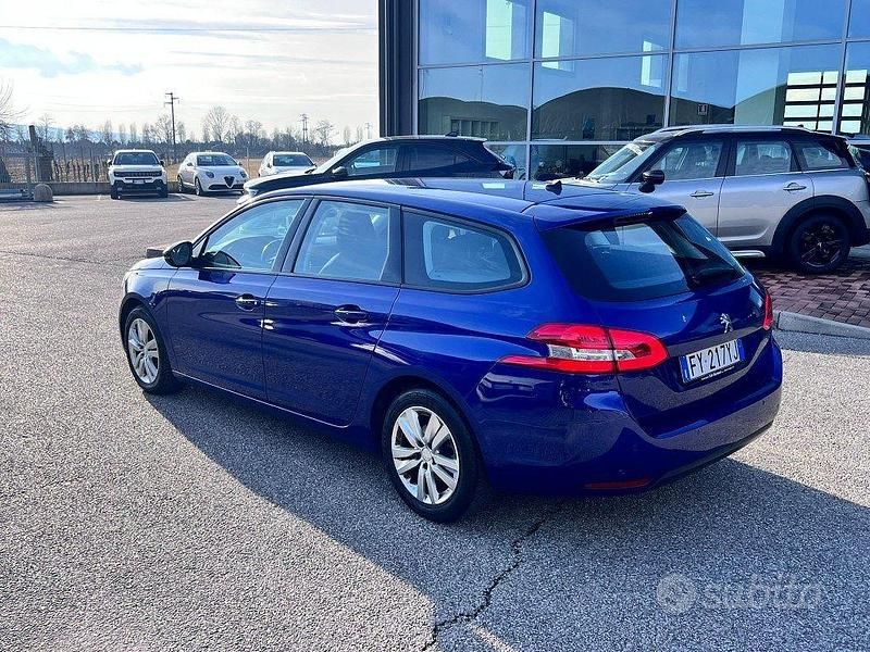 Usata Peugeot 308 Business-Line 131 CV (96 kW) 2019 Blu Station wagon