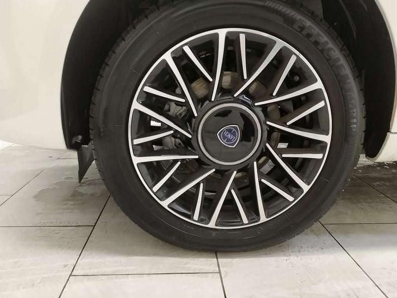 Usata Lancia Ypsilon Gold 69 CV (50 kW) 2024 Bianco Utilitaria