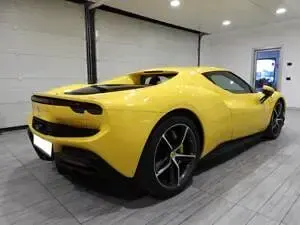 Ny Ferrari 296 830 HK (610 kW) 2025 Gul Cabriolet