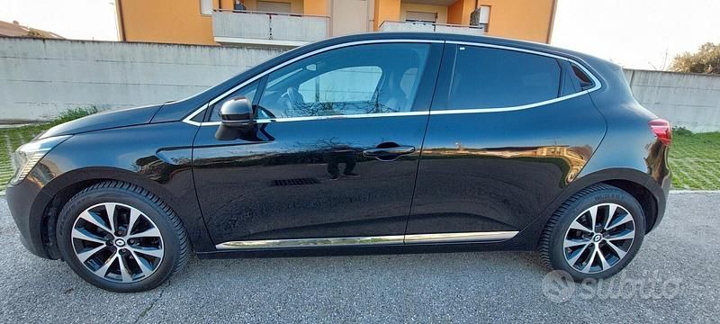 Usata Renault Clio V Techno 91 CV (66 kW) 2023 Nero Berlina