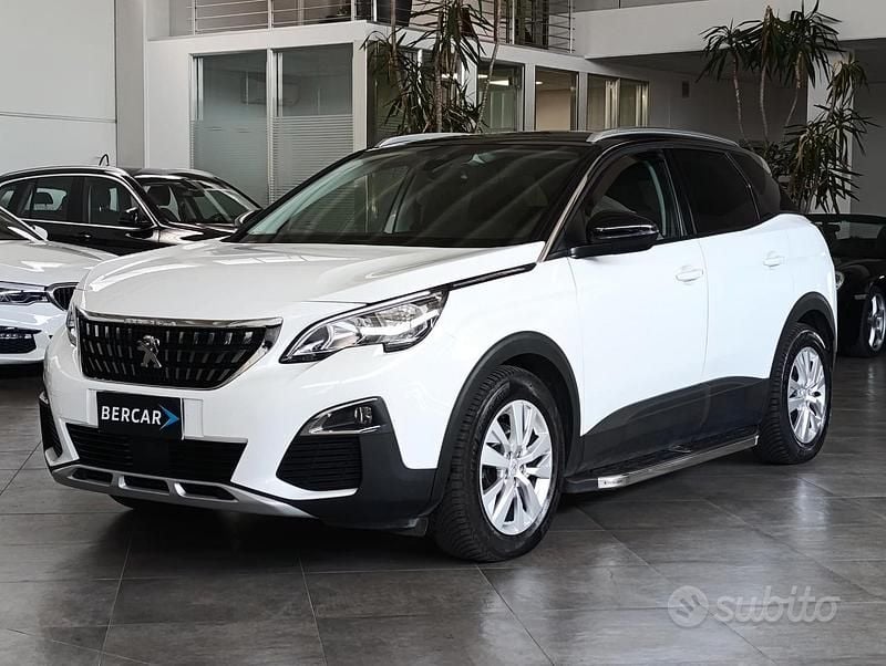 Usata Peugeot 3008 Active 120 CV (88 kW) 2017 Other SUV