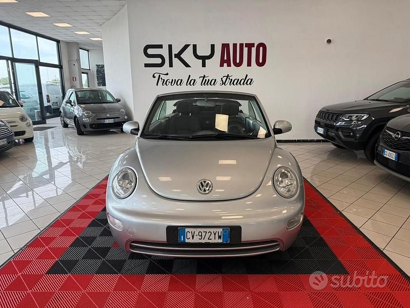 Argento Usata 2005 VW Beetle Cabrio | 4990 € (Ottimo prezzo) - Immagine 1/4