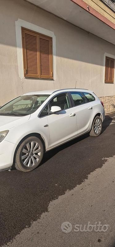 Usata Opel Astra 2013 Bianco Station wagon
