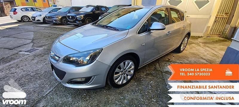 Usata 2014 Opel Astra Tre volumi | 6200 € (Molto cara) - Immagine 1/4