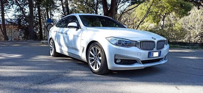 Usata BMW 320 184 CV (135 kW) 2015 Bianco Berlina