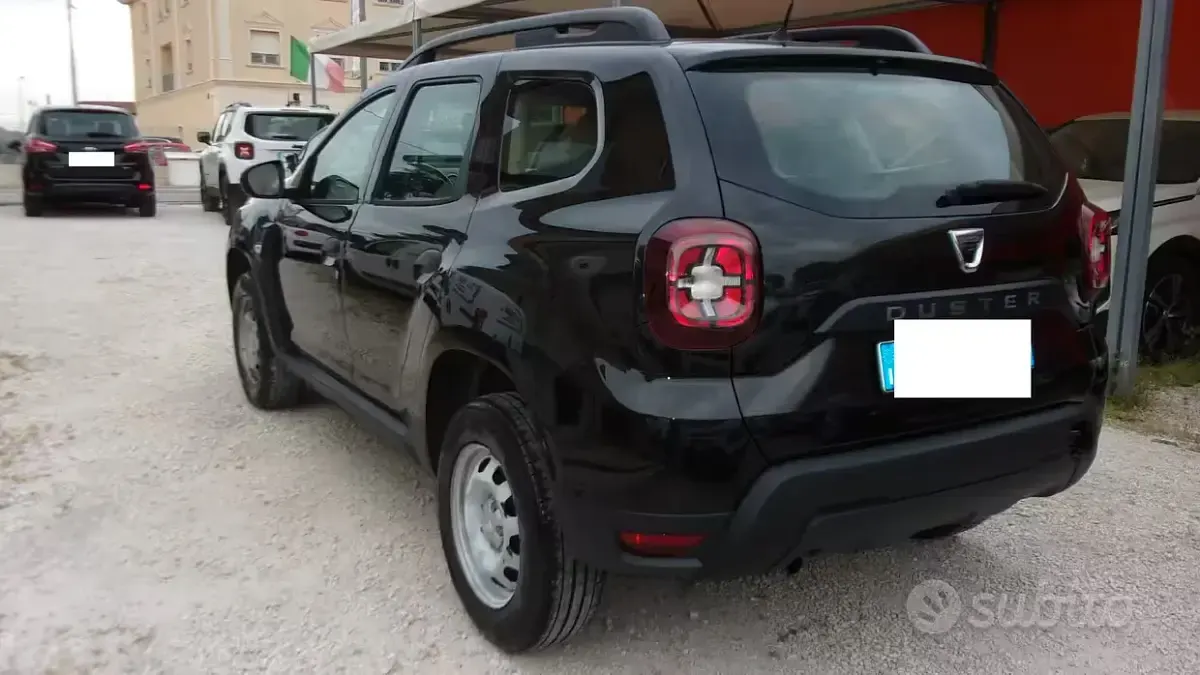Usata Dacia Duster Comfort 101 CV (74 kW) 2020 Nero SUV
