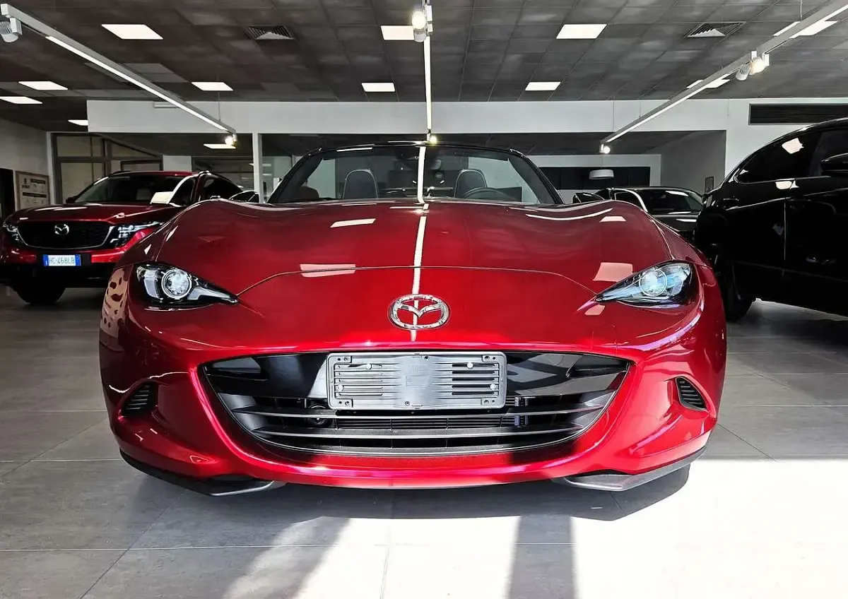 Nuova Mazda MX5 Homura-Line 132 CV (97 kW) 2026 Rosso Cabrio