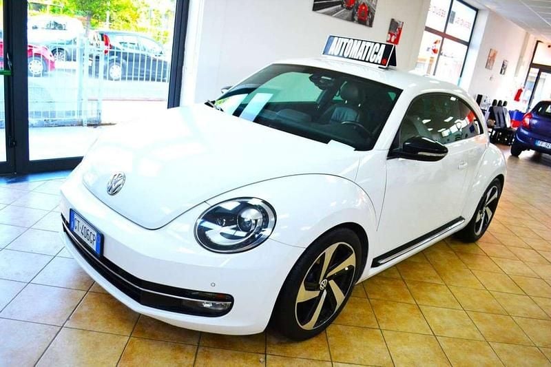 Bianco Usata 2013 VW Maggiolino Sport Coupé | 10.490 € (Buon prezzo) - Immagine 1/4