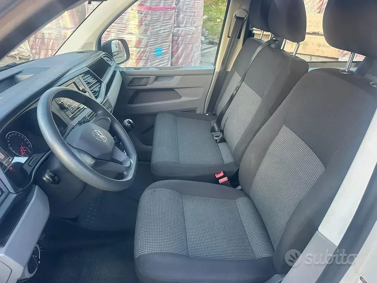 Usata VW Transporter Business 150 CV (110 kW) 2023 Beige Furgone