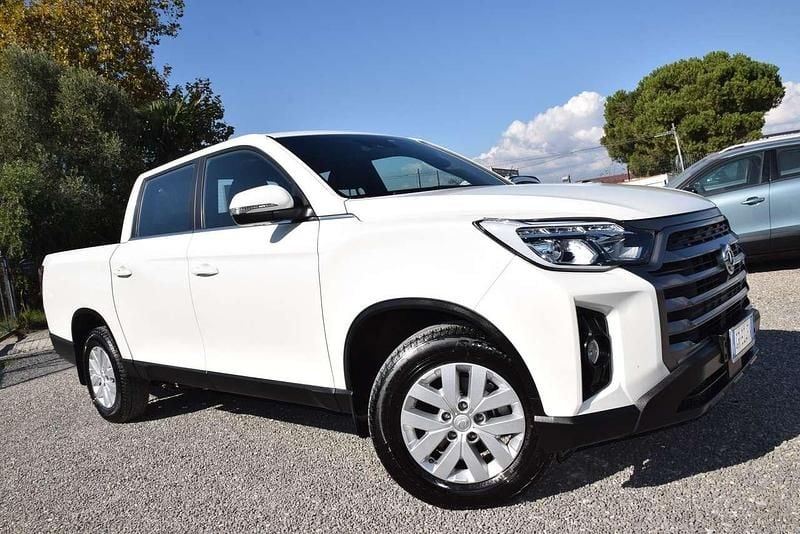 Bianco Usata 2023 Ssangyong (KGM) Rexton SUV | 27.800 € (Molto cara) - Immagine 1/4