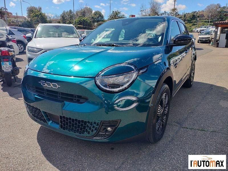 Nuova Fiat 600 Business 100 CV (73 kW) 2025 Verde SUV