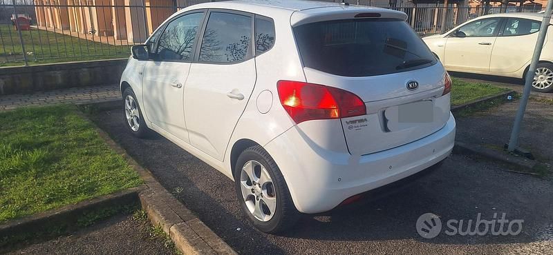 Usata Kia Venga 90 CV (66 kW) 2011 Utilitaria