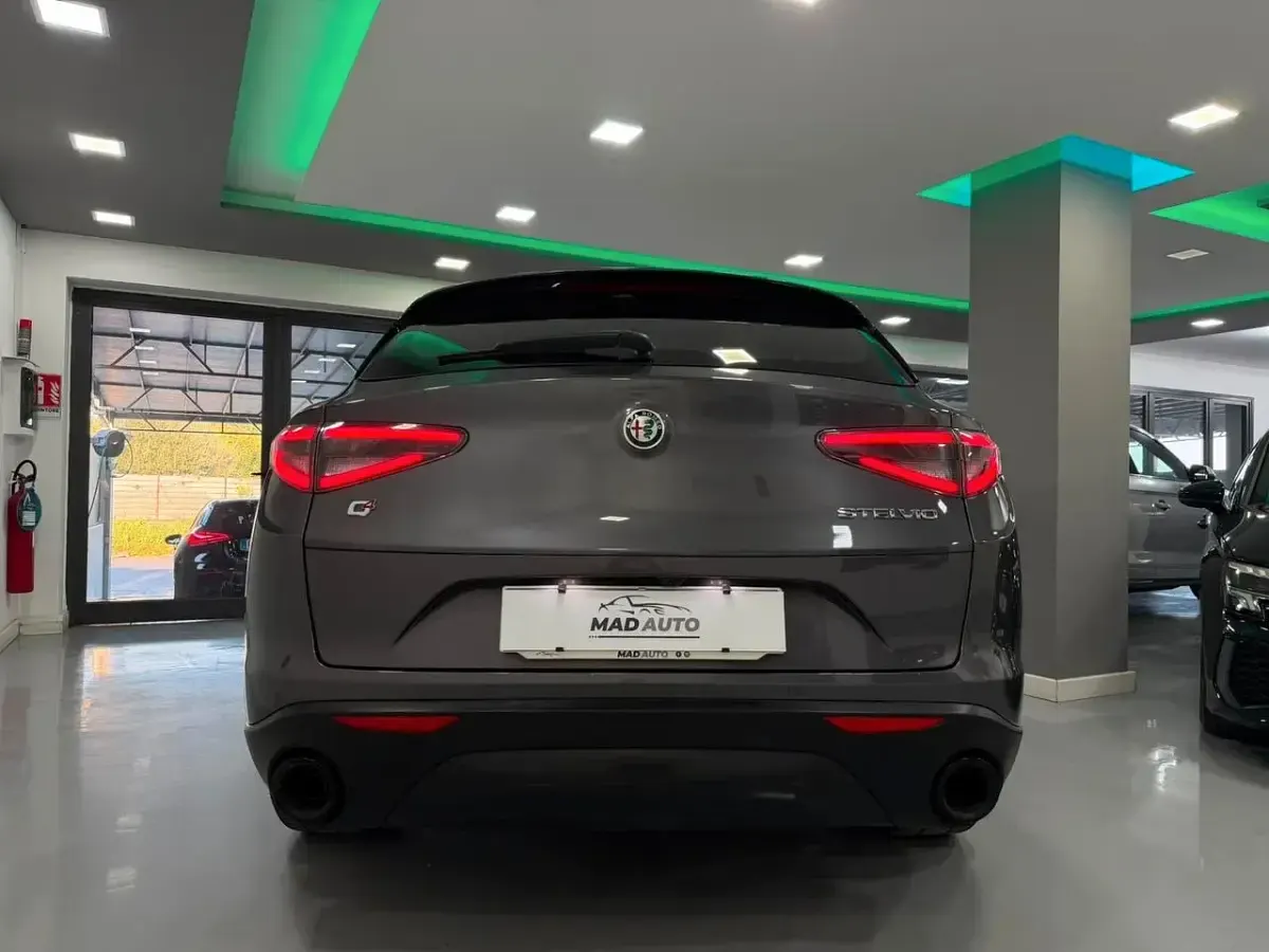 Usata Alfa Romeo Stelvio Sprint 209 CV (153 kW) 2023 Grigio SUV